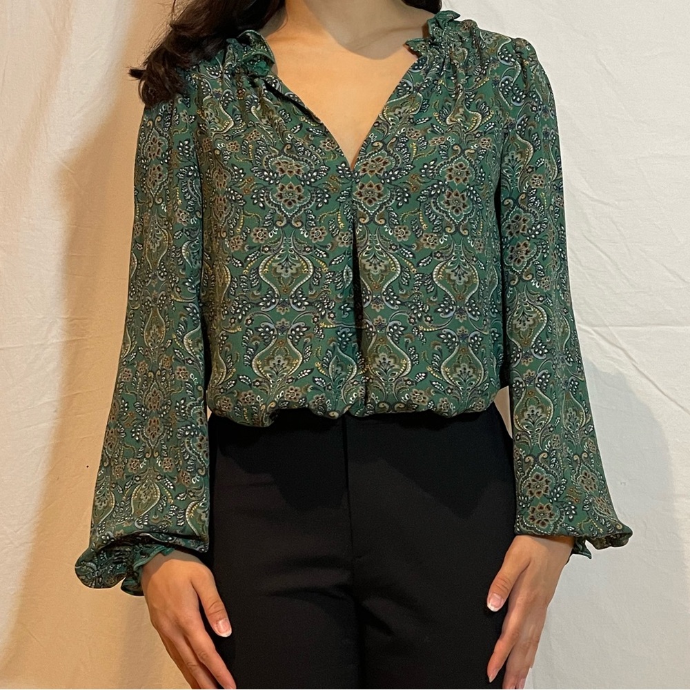 Max Studio Green Paisley Long Sleeve Blouse Size Small